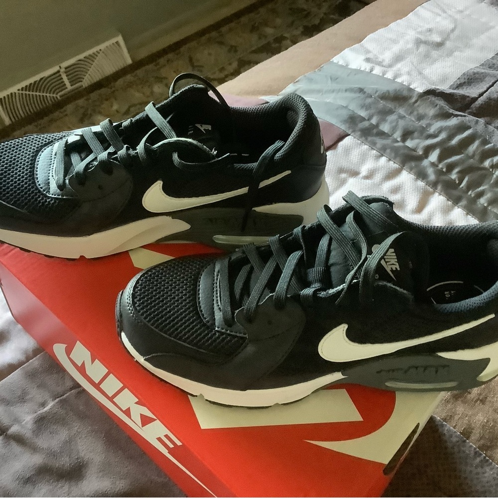 NIKE Womens WEARALLDAY Size 6.5 - Picture 5 of 6